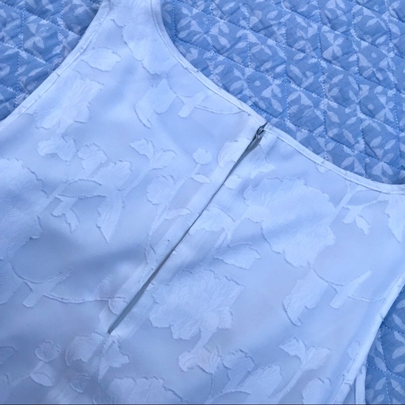 LC x Disney Cinderella White Floral Popover Dress - Picture 4 of 6